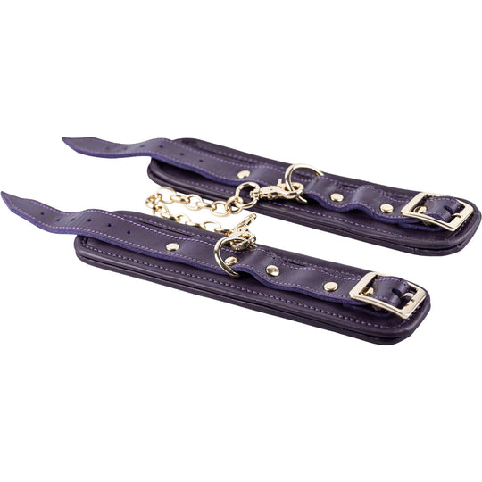 Lampaannahkaiset rannekahleet